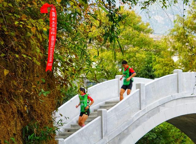 穿梭竹林山水美丽与发展共赢中国·安吉云上草原杯全国山地户外运动多项赛落幕