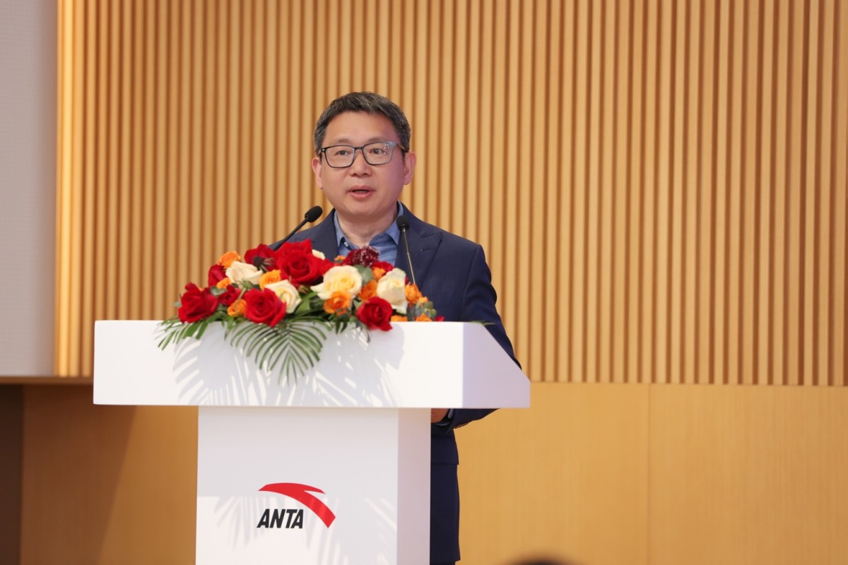 北京服装学院党委常委、副院长 詹炳宏致辞